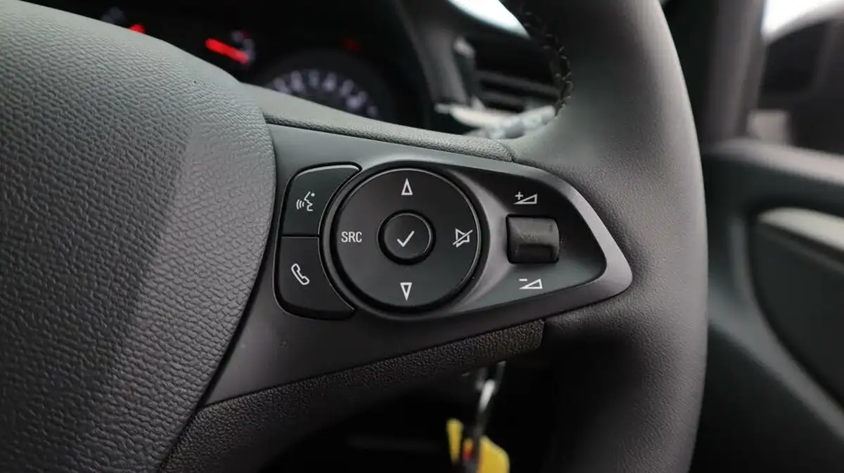 2023-vauxhall-corsa-12i-design-big-24