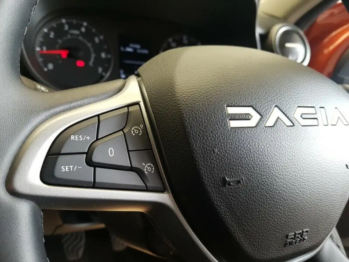 2024-dacia-duster-09-tce-journey-big-13
