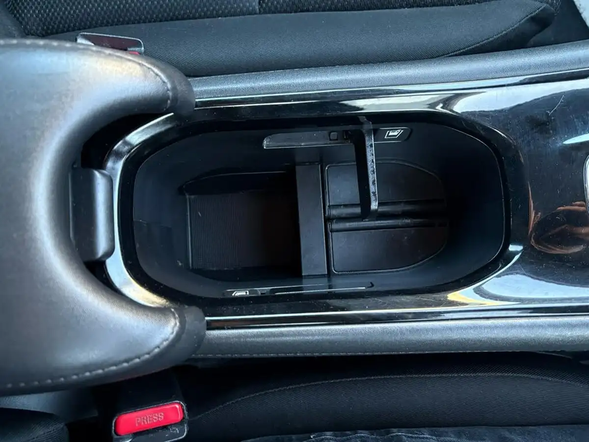 2015-honda-hr-v-15-i-vtec-se-big-15