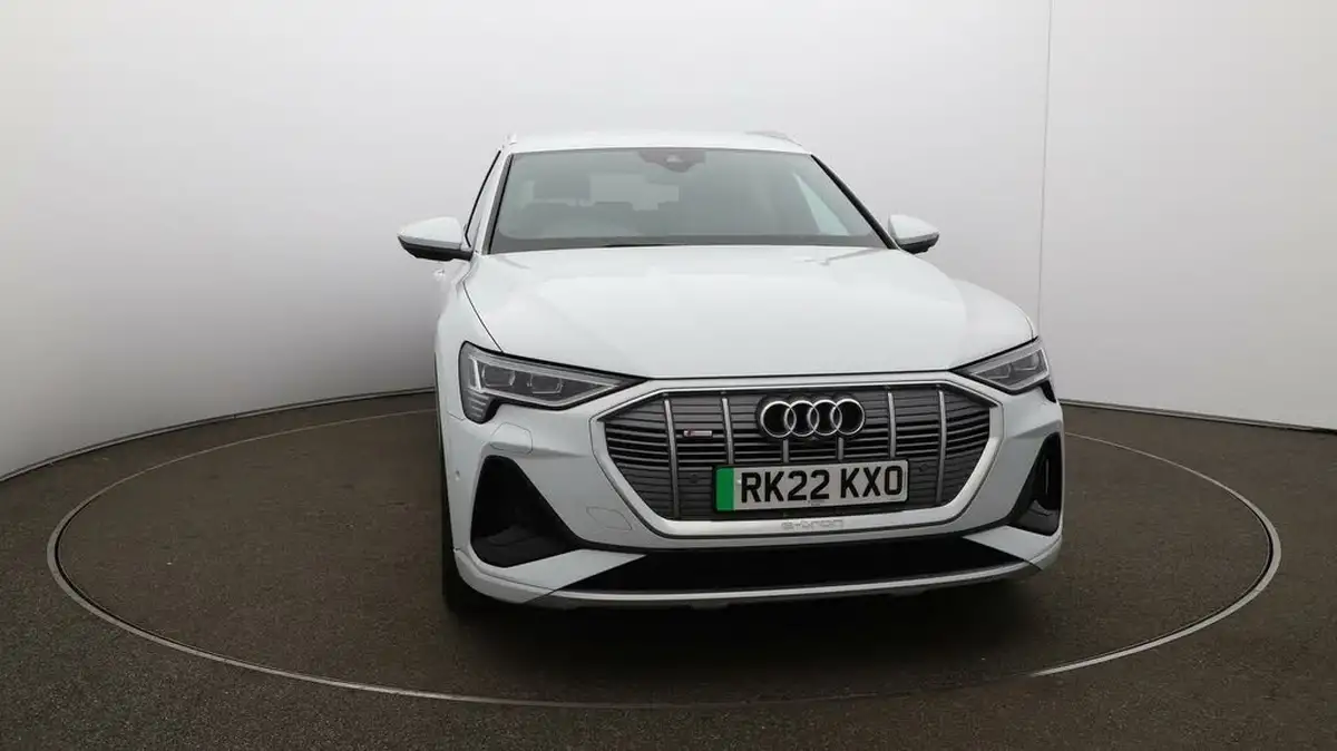 2022-audi-e-tron-50e-s-line-station-wagon-big-39