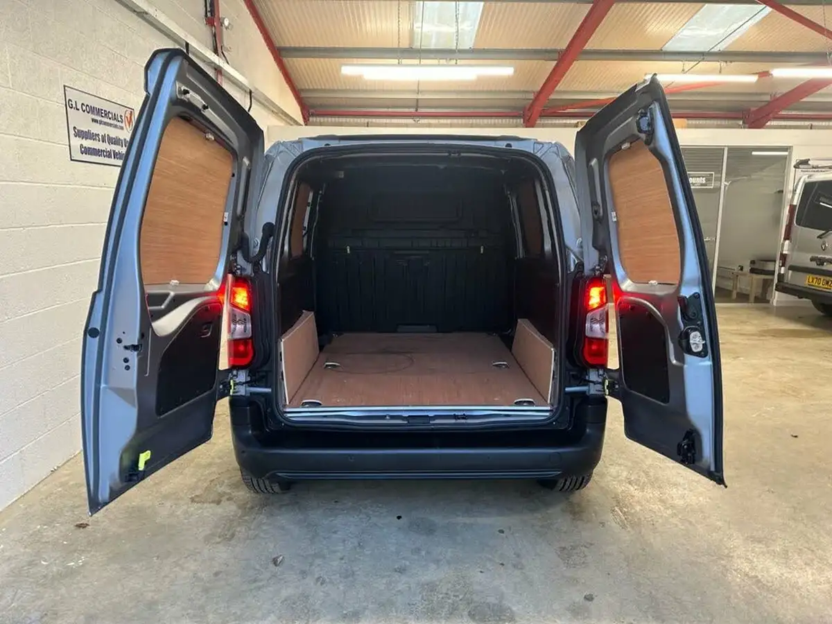 2023-peugeot-partner-15-bluehdi-1000-professional-premium-100pseu6d-big-25