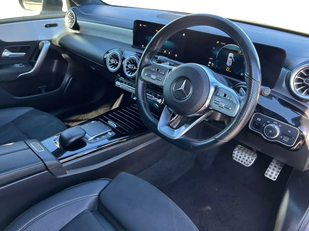 2021-mercedes-benz-a-class-13-a200-amg-line-executive-edition-hatchback-5d-7g-dct-big-9