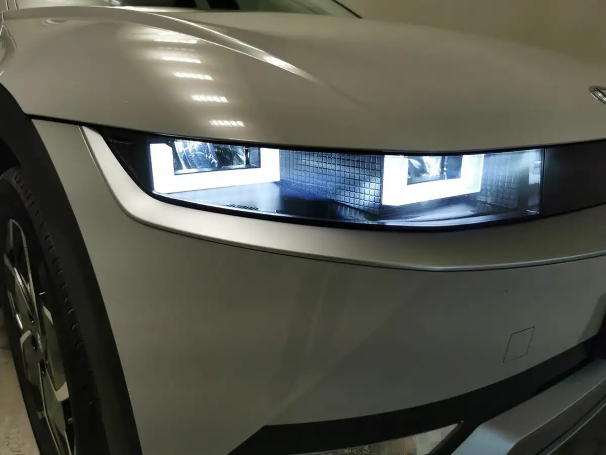 2022-hyundai-ioniq-5-e-se-connect-big-2