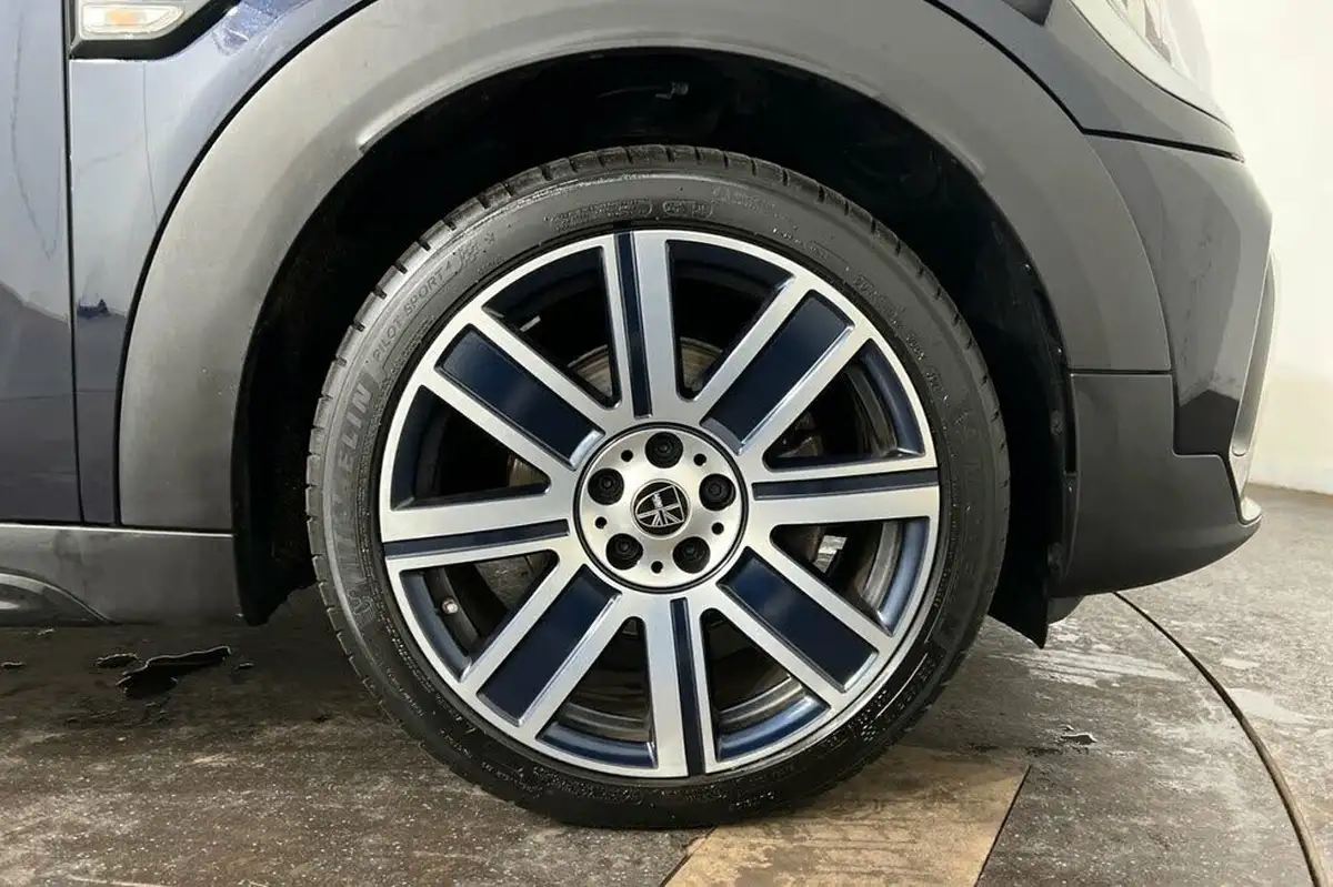 2021-mini-countryman-15-cooper-exclusive-big-10