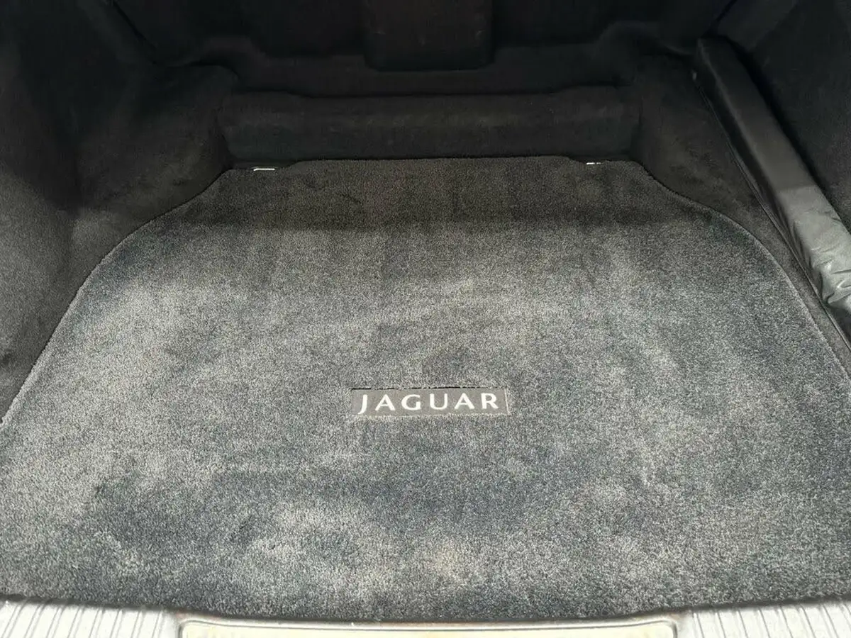 2016-jaguar-xj-series-30td-xj-r-sport-30tdv6-296bhp-big-21