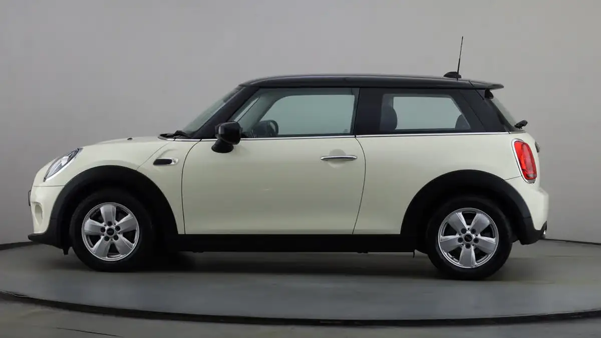 2021-mini-cooper-15-cooper-classic-series-ii-hatchback-3d-big-13