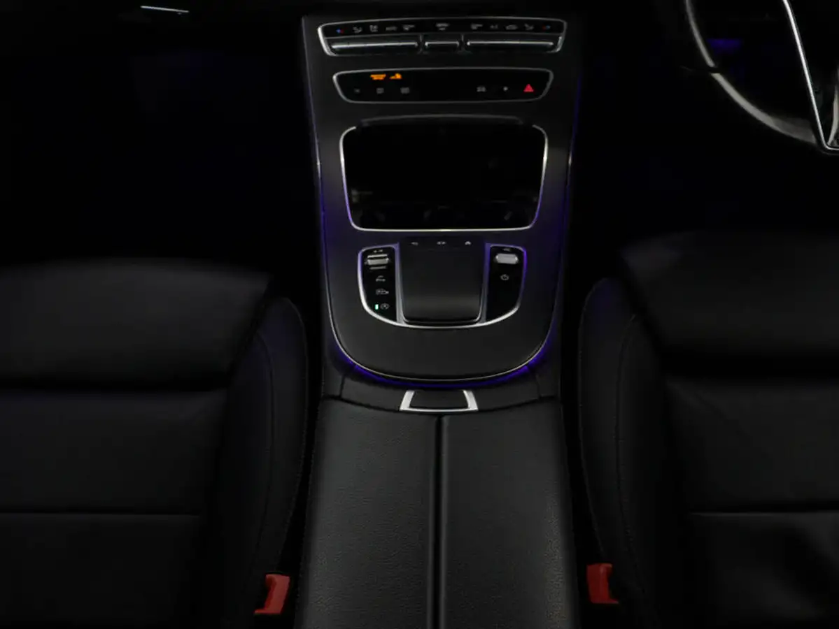 2022-mercedes-benz-e-class-20-e200-amg-line-211ps-saloon-4d-big-15