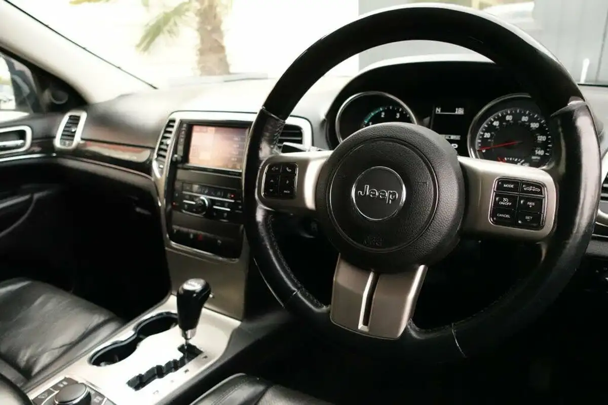 2013-jeep-grand-cherokee-30crd-overland-v6-auto-big-26