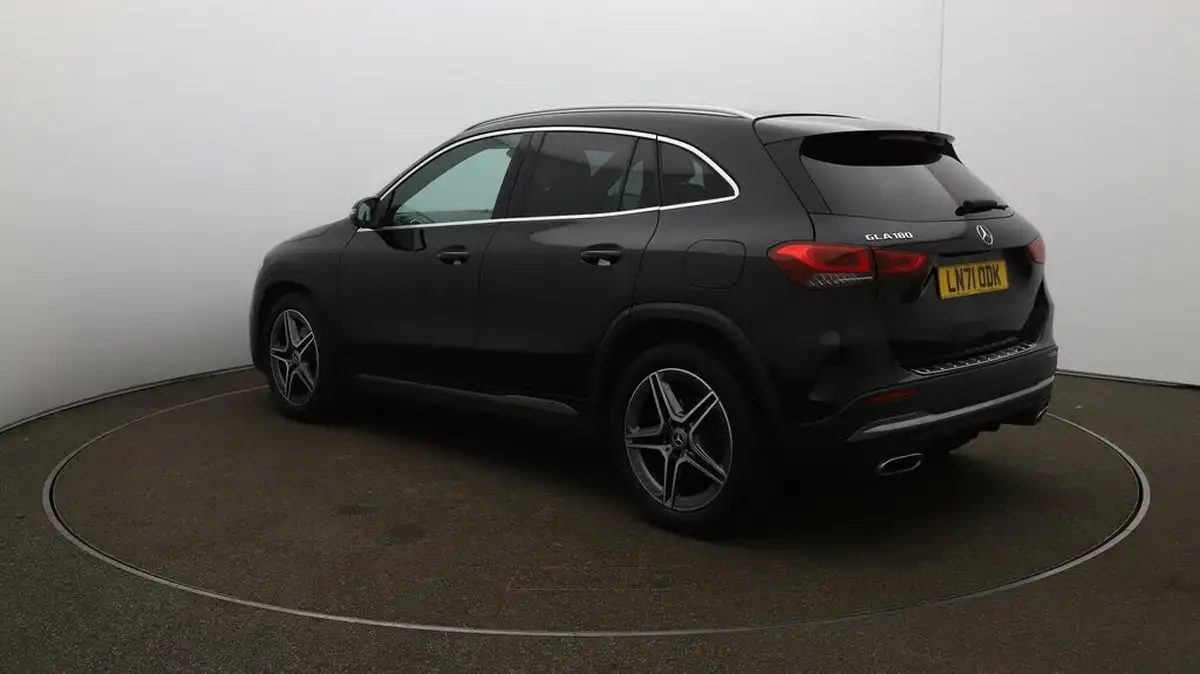 2021-mercedes-benz-gla-class-13-gla-180-amg-line-executive-1332cc-big-56