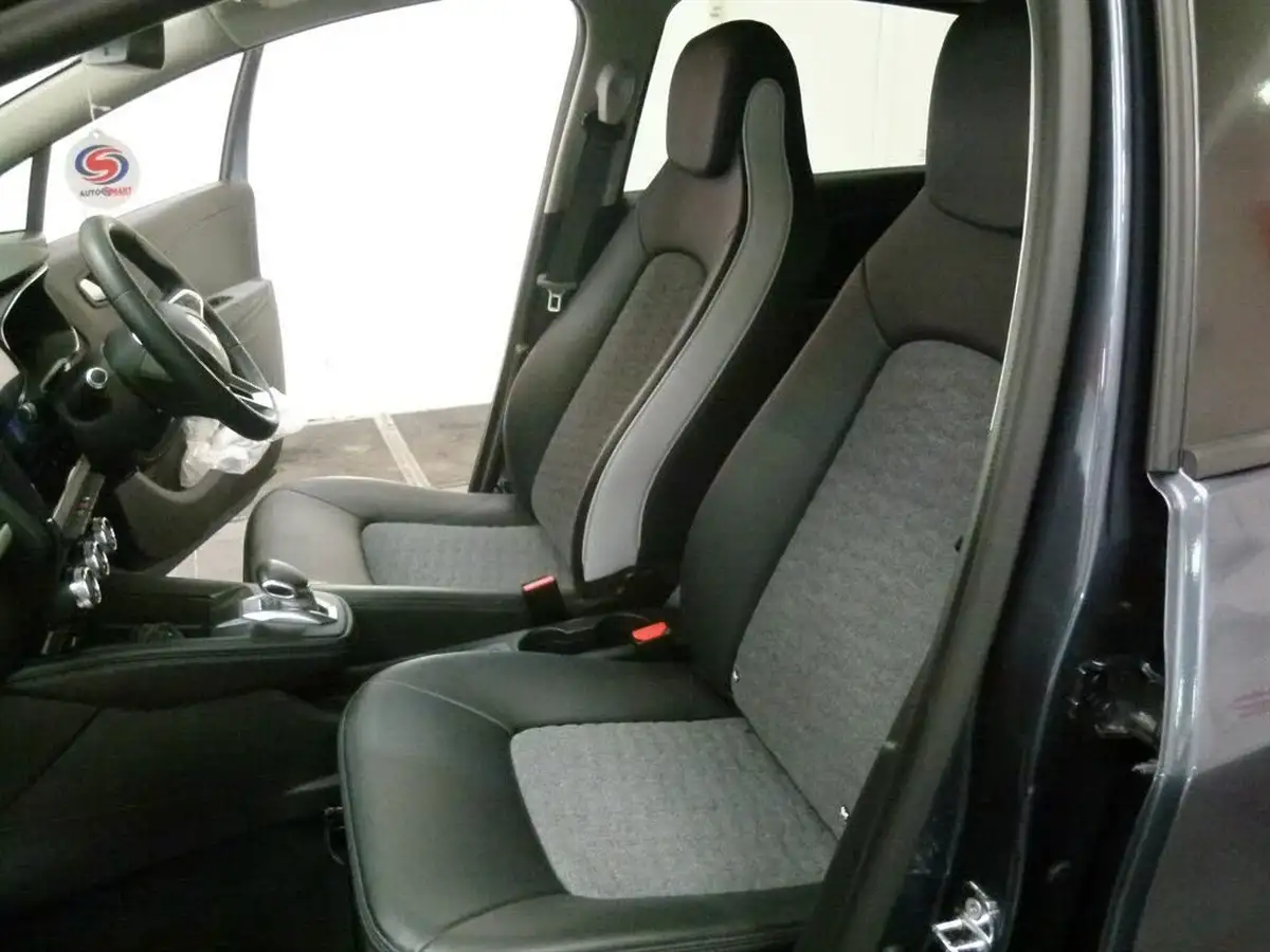 2021-renault-zoe-e-i-gt-line-rapid-charge-big-15