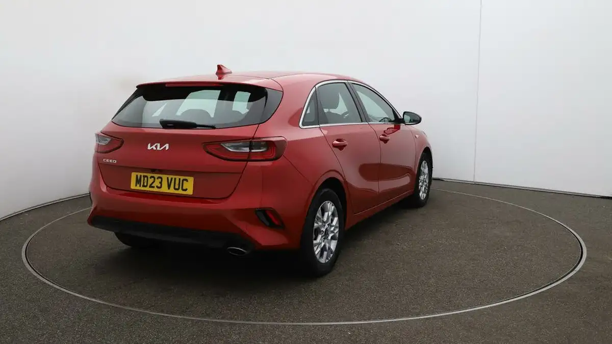 2023-kia-ceed-15-t-gdi-2-158bhp-non-adap-hatchback-big-52