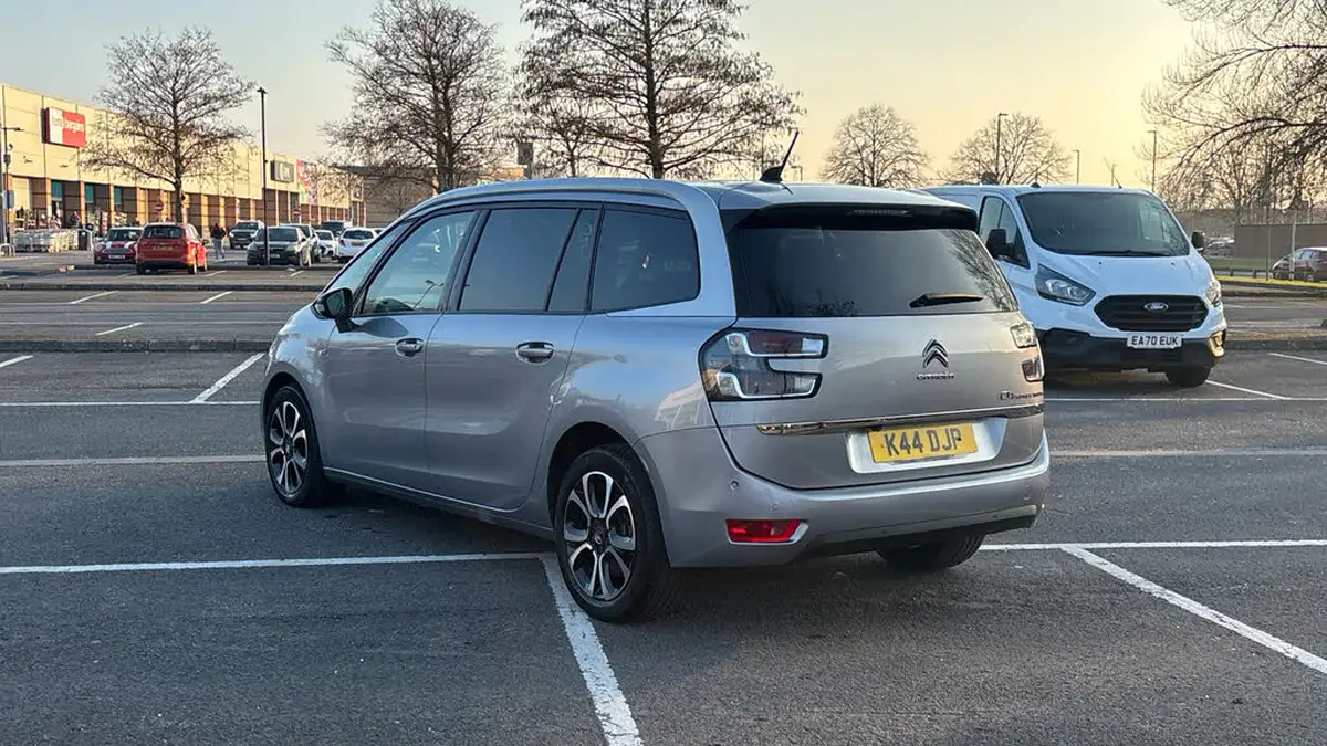 2019-citroen-grand-c4-spacetourer-12-puretech-flair-plus-eat8-big-4