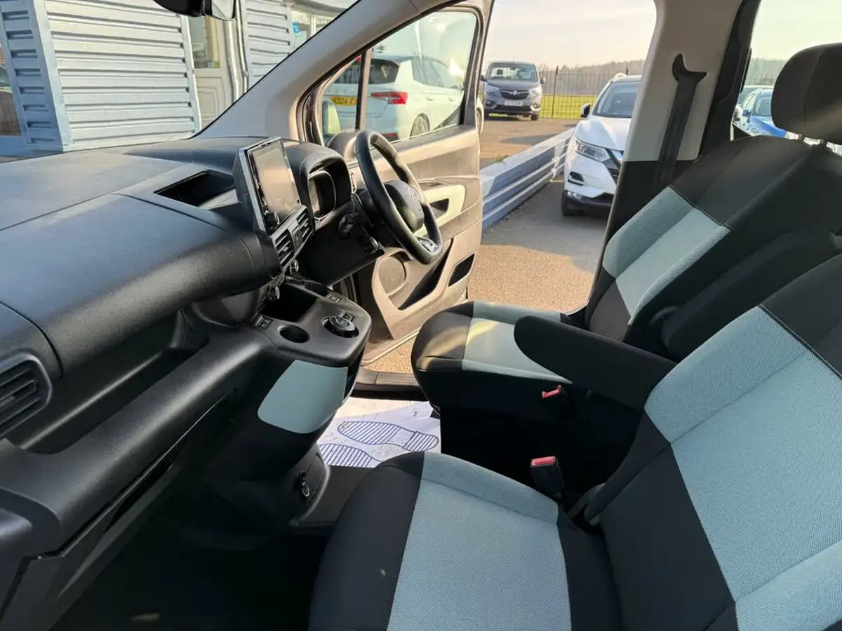 2019-citroen-berlingo-15bluehdi-flair-m-size-130ps-eat8-big-18