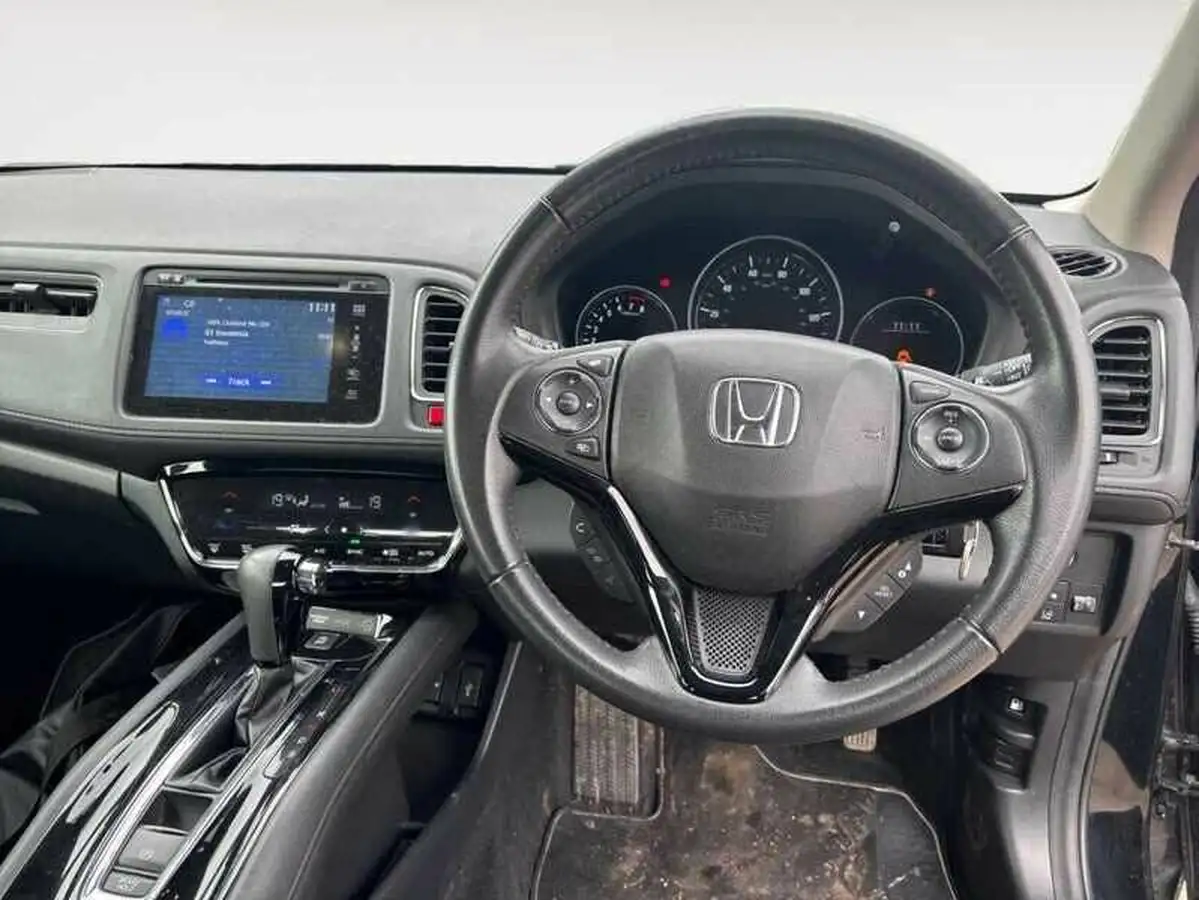 2018-honda-hr-v-15-i-vtec-se-cvt-big-3