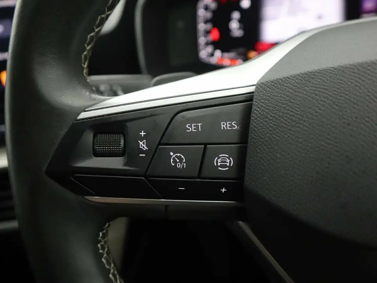 2021-seat-leon-15-etsi-xcellence-estate-big-21