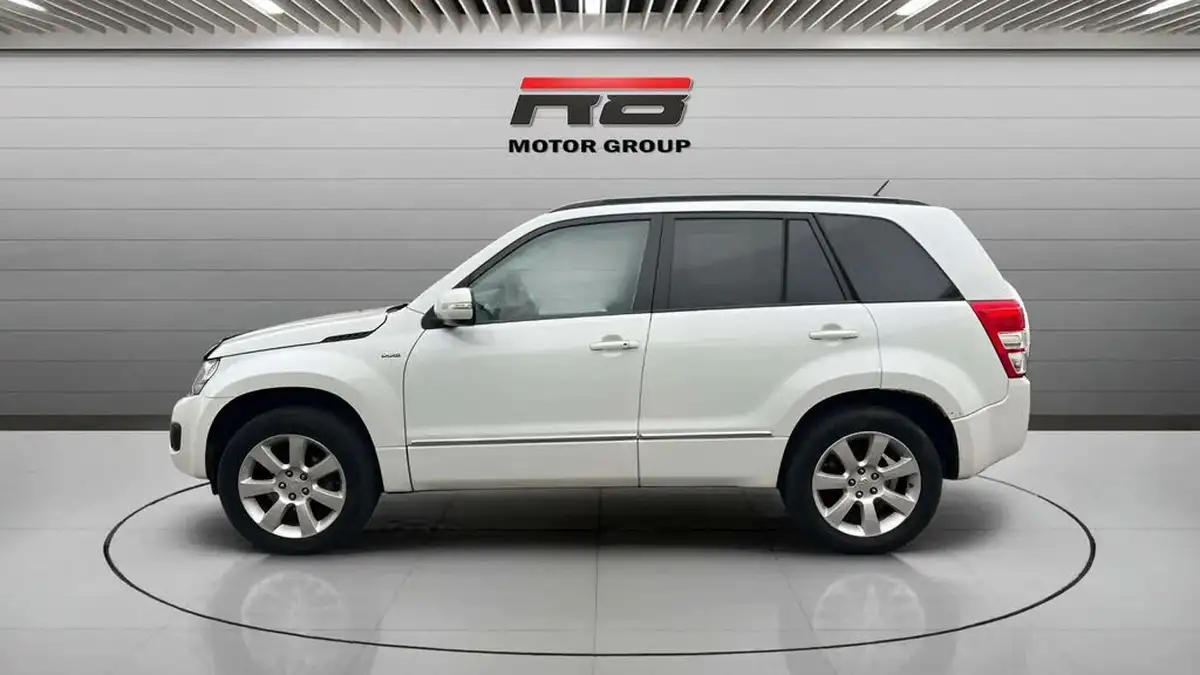 2013-suzuki-grand-vitara-19ddis-sz5-big-4