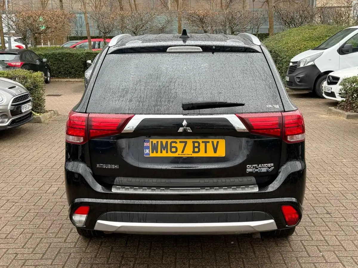 2018-mitsubishi-outlander-20-4h-phev-big-4