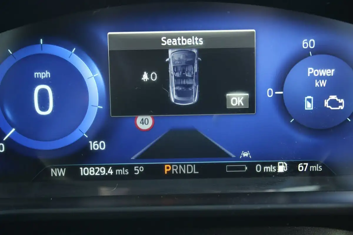 2023-ford-kuga-25t-black-package-edition-225ps-phev-big-15