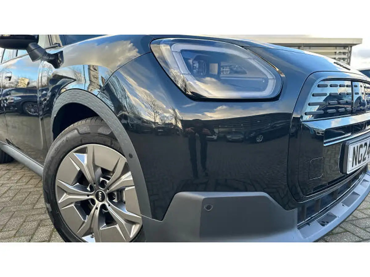 2024-mini-countryman-e-cooper-e-classic-big-21