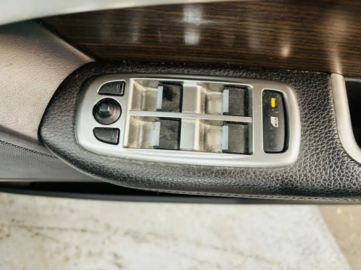 2012-jaguar-xf-22td-luxury-190ps-saloon-4d-auto-big-20