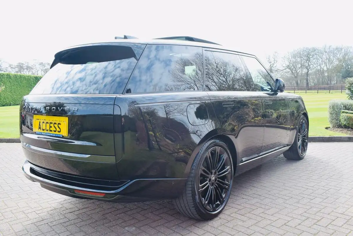 2024-land-rover-range-rover-30-d350-autobiography-big-8