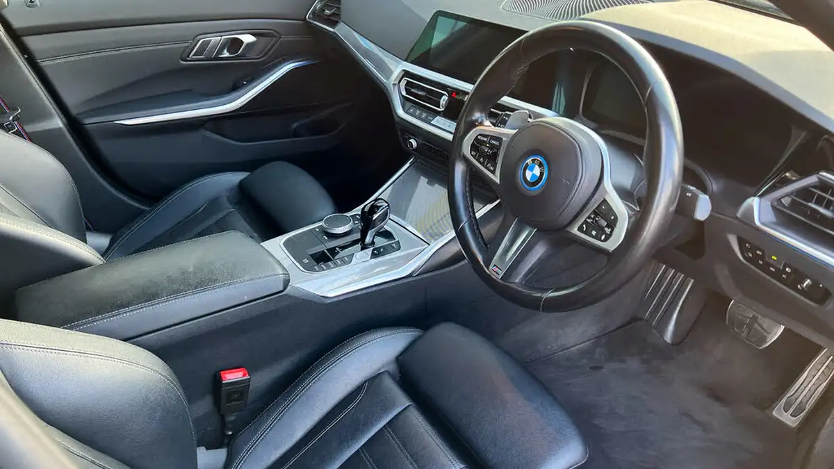 2021-bmw-3-series-20-330e-m-sport-pro-edition-saloon-4d-big-2