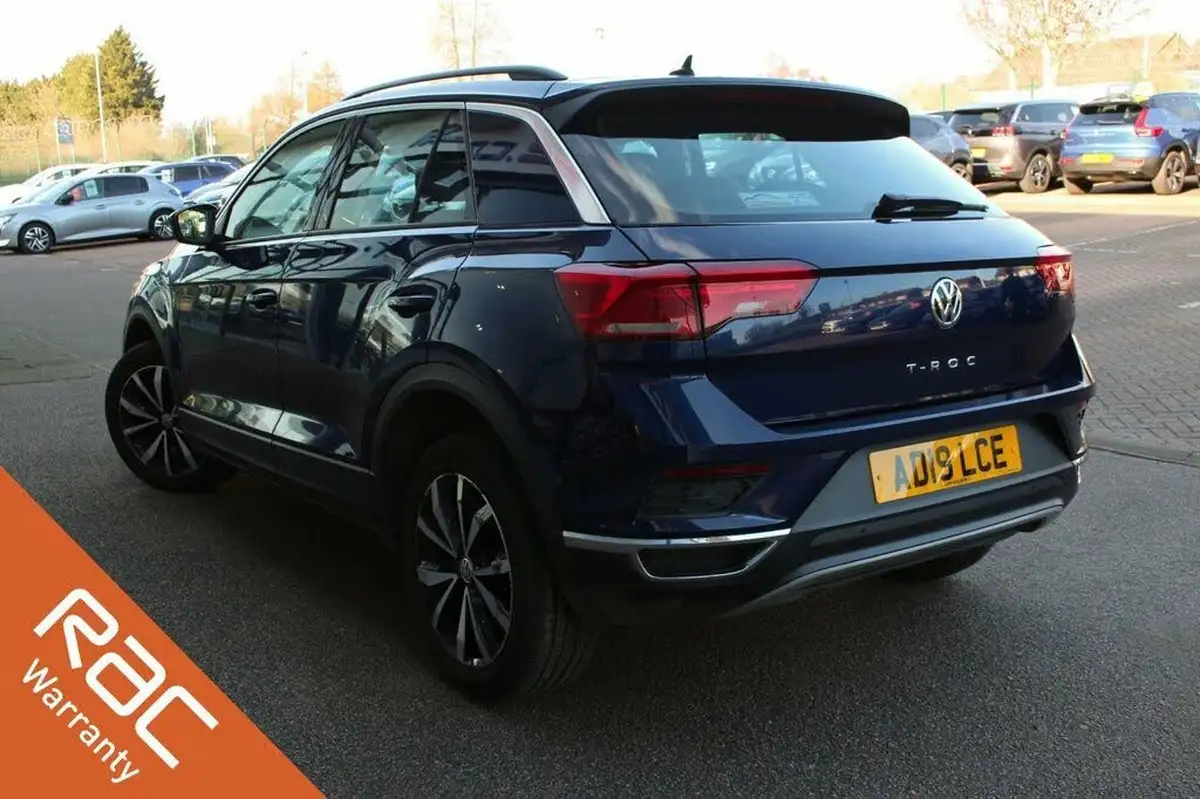 2019-volkswagen-t-roc-15-tsi-se-big-4