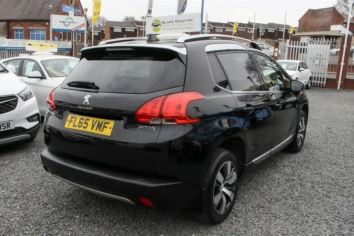 2015-peugeot-2008-crossover-16bluehdi-allure-120bhp-ss-big-2