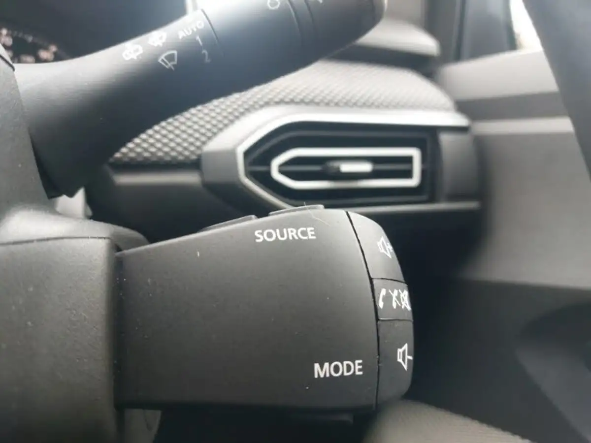 2023-dacia-jogger-10-tce-expression-big-16