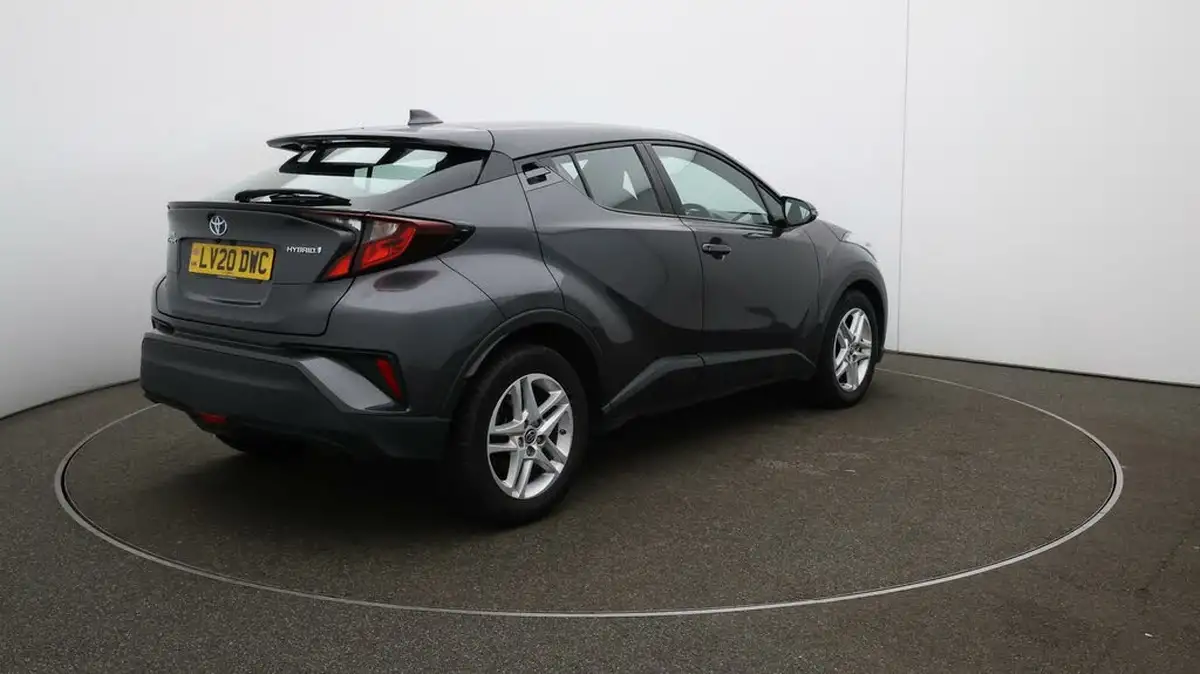 2020-toyota-c-hr-18-vvt-i-icon-parking-pack-big-54