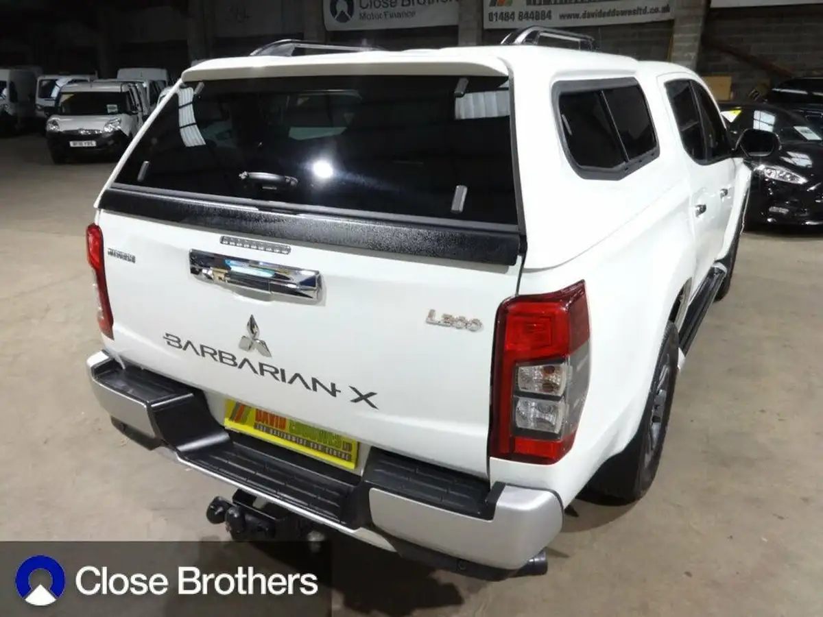 2020-mitsubishi-l200-22di-d-barbarian-x-big-4