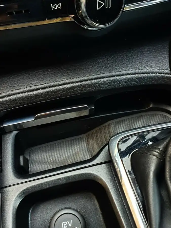 2019-volvo-s90-20td-d4-momentum-big-22