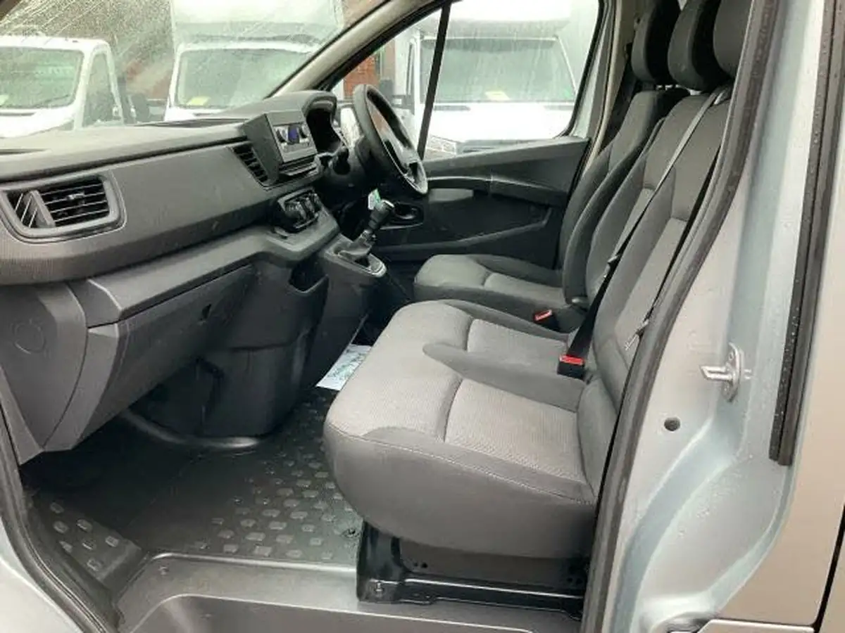 2022-renault-trafic-20dci-sl28-130-business-big-5