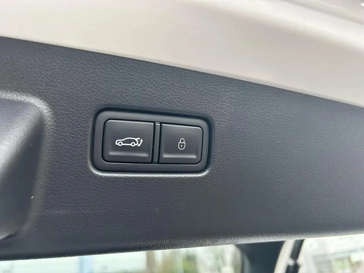 2022-genesis-gv60-e-premium-228ps-big-10