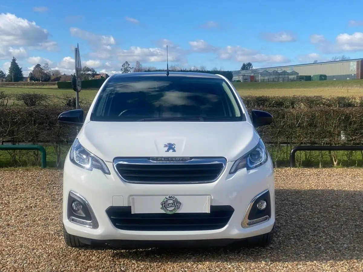 2022-peugeot-108-10-allure-big-2