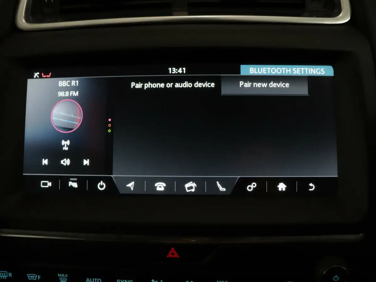 2019-jaguar-e-pace-20-i4-r-dynamic-s-200ps-big-24