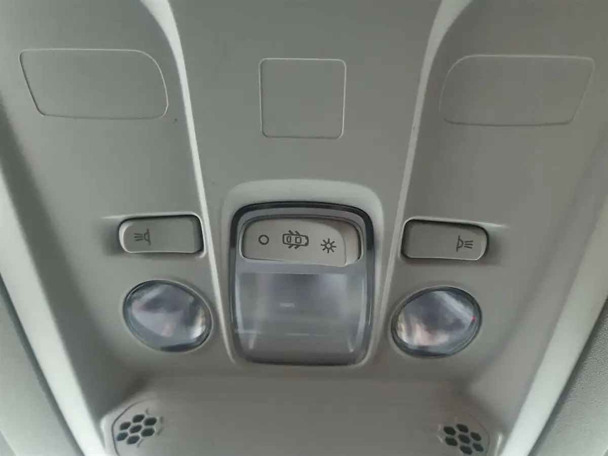 2019-vauxhall-combo-16cdti-edition-2300-100pseu6-l2h1-panel-big-12