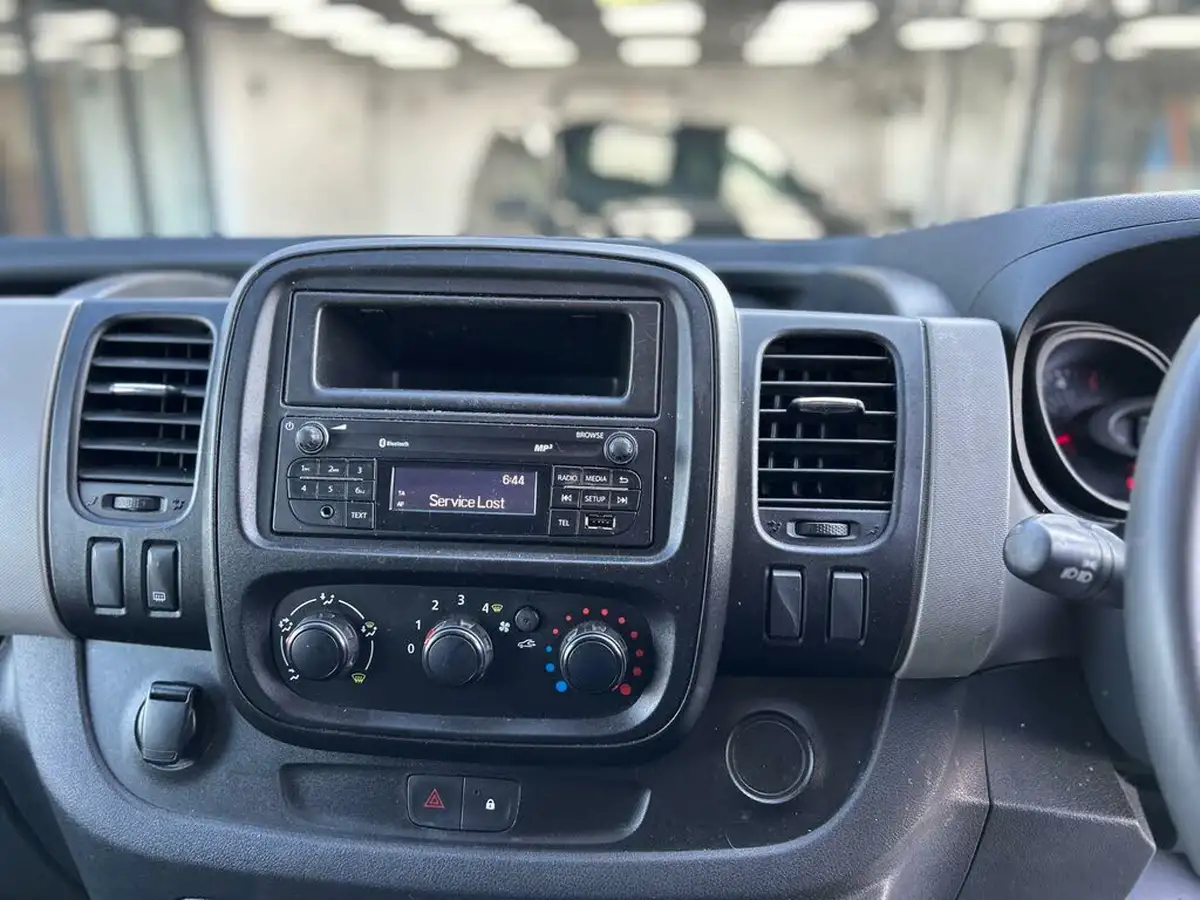 2018-renault-trafic-16dci-sl27-95-business-95-e6-panel-van-big-19