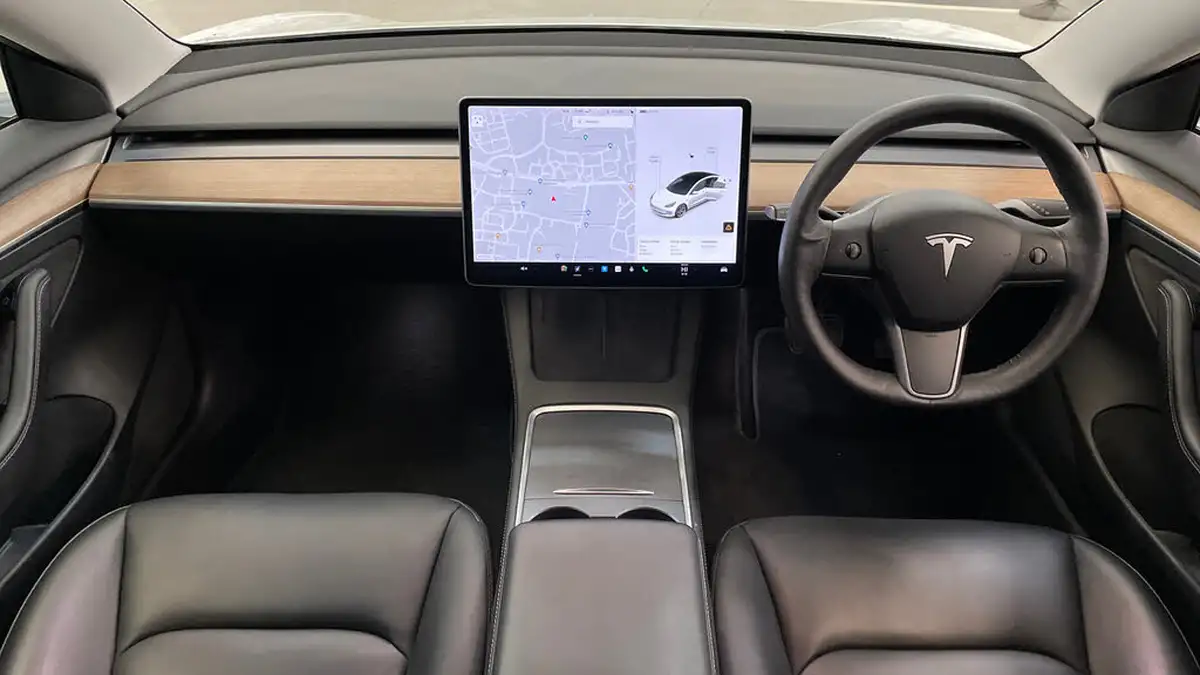 2021-tesla-model-3-e-long-range-awd-big-10