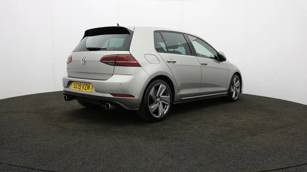 2019-volkswagen-golf-20-tsi-gti-performance-5d-big-25