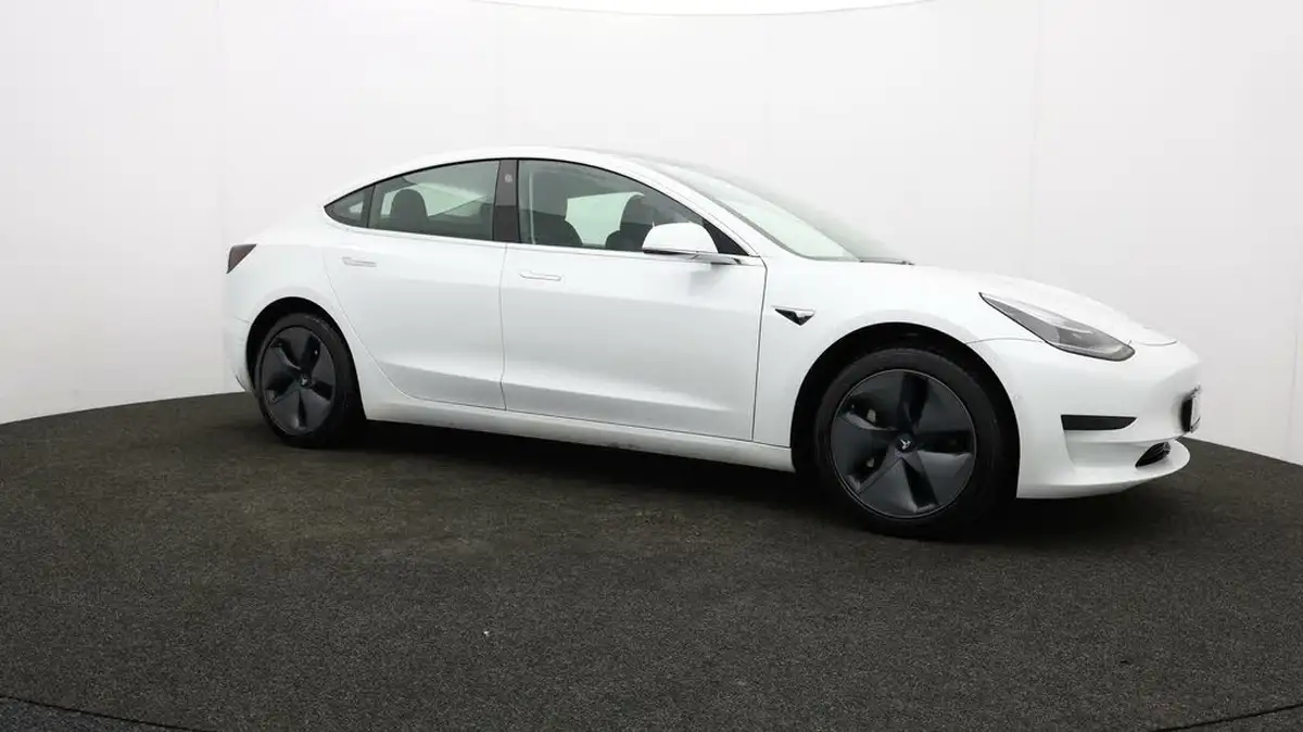 2020-tesla-model-3-e-standard-plus-big-44