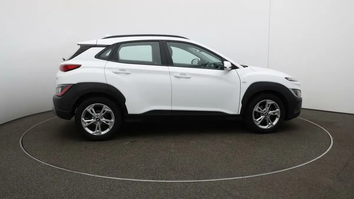 2022-hyundai-kona-10-t-gdi-se-connect-big-8