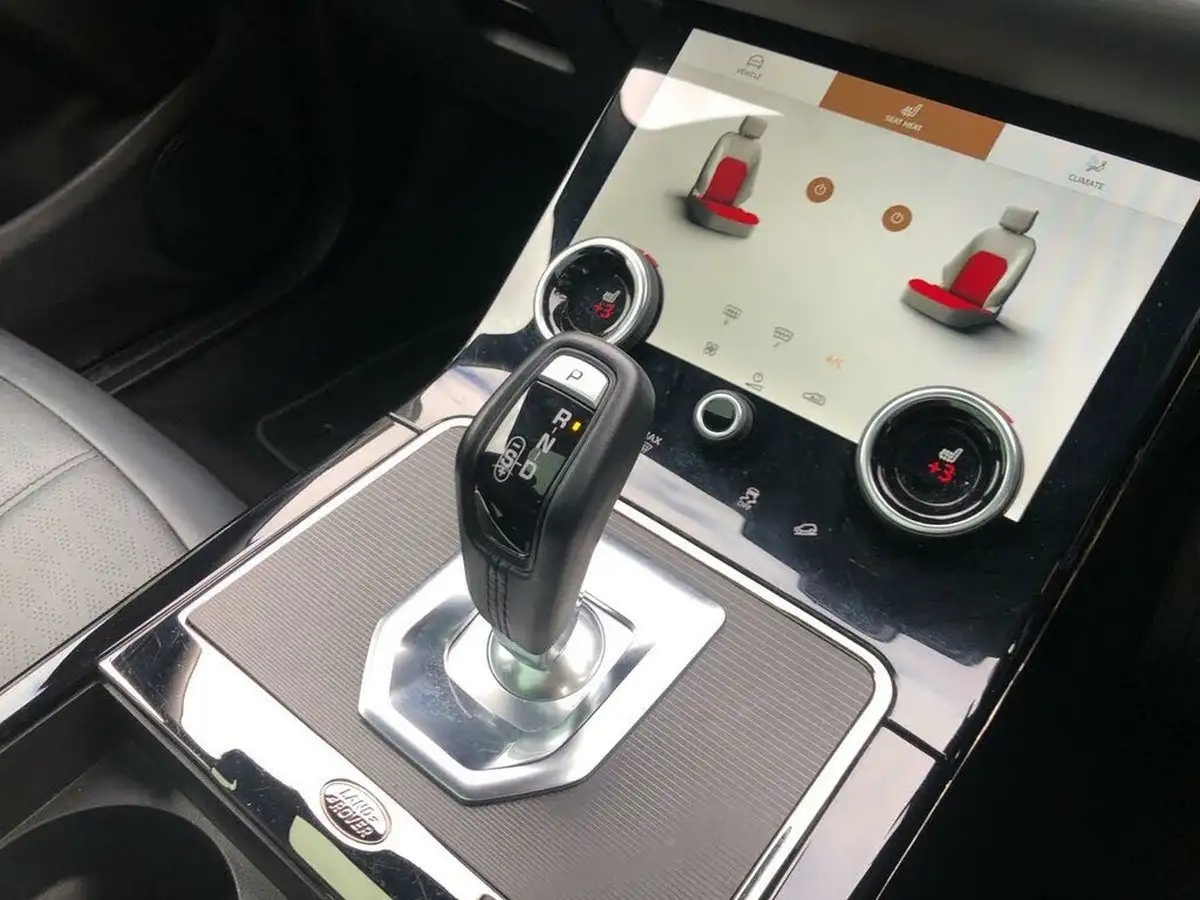 2021-land-rover-range-rover-evoque-15-p300e-r-dynamic-hse-big-16