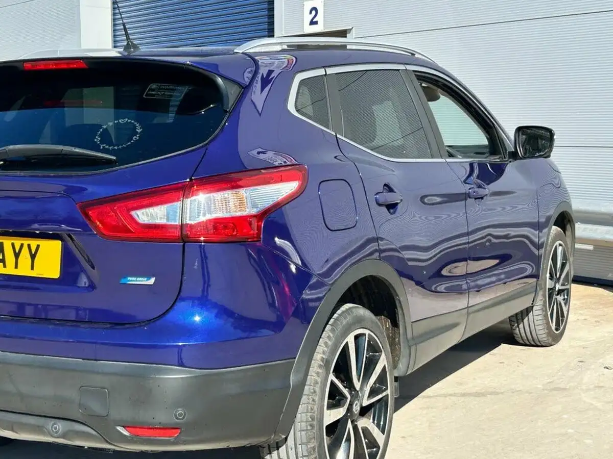 2016-nissan-qashqai-15dci-tekna-big-17