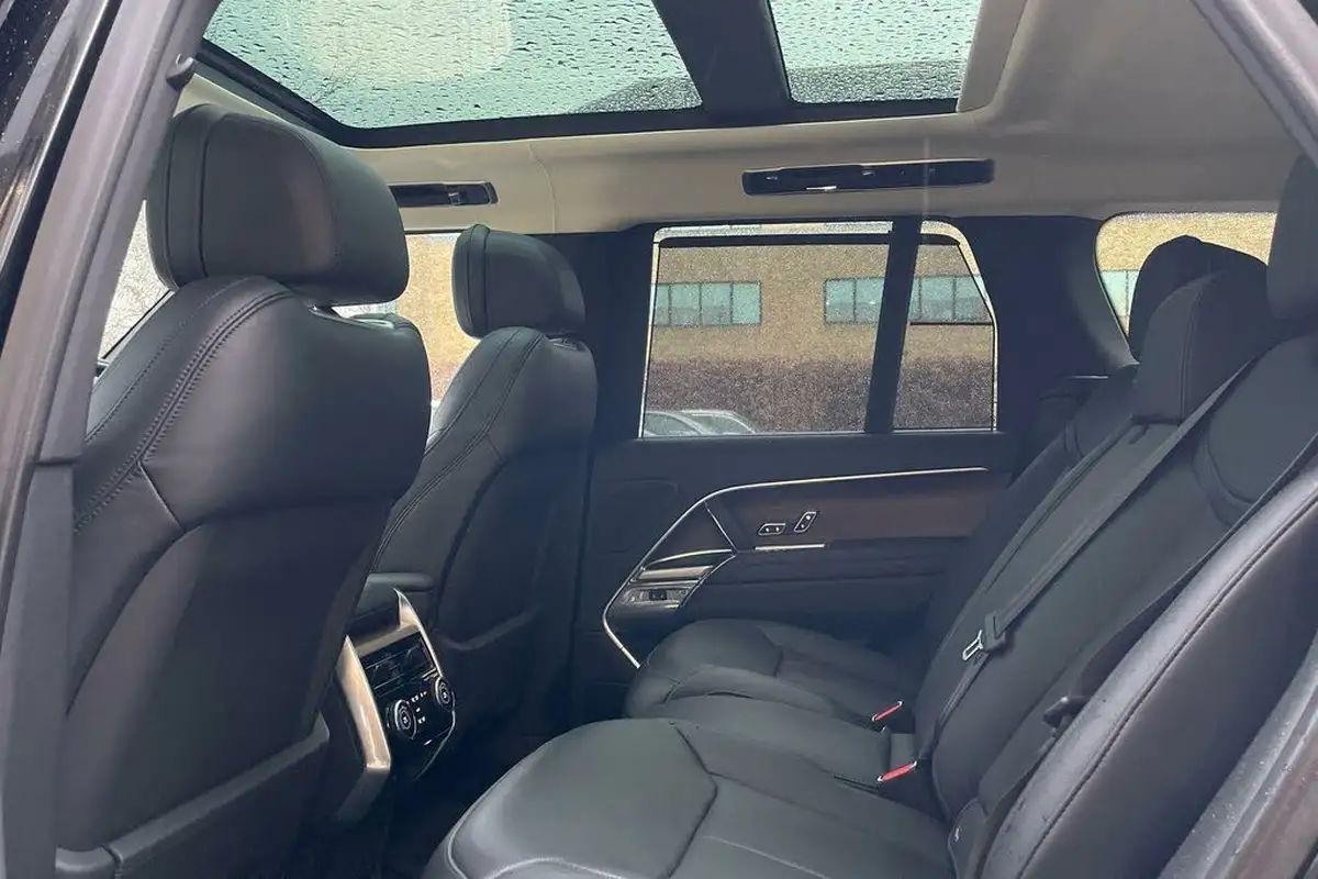 2023-land-rover-range-rover-30-d350-se-big-45