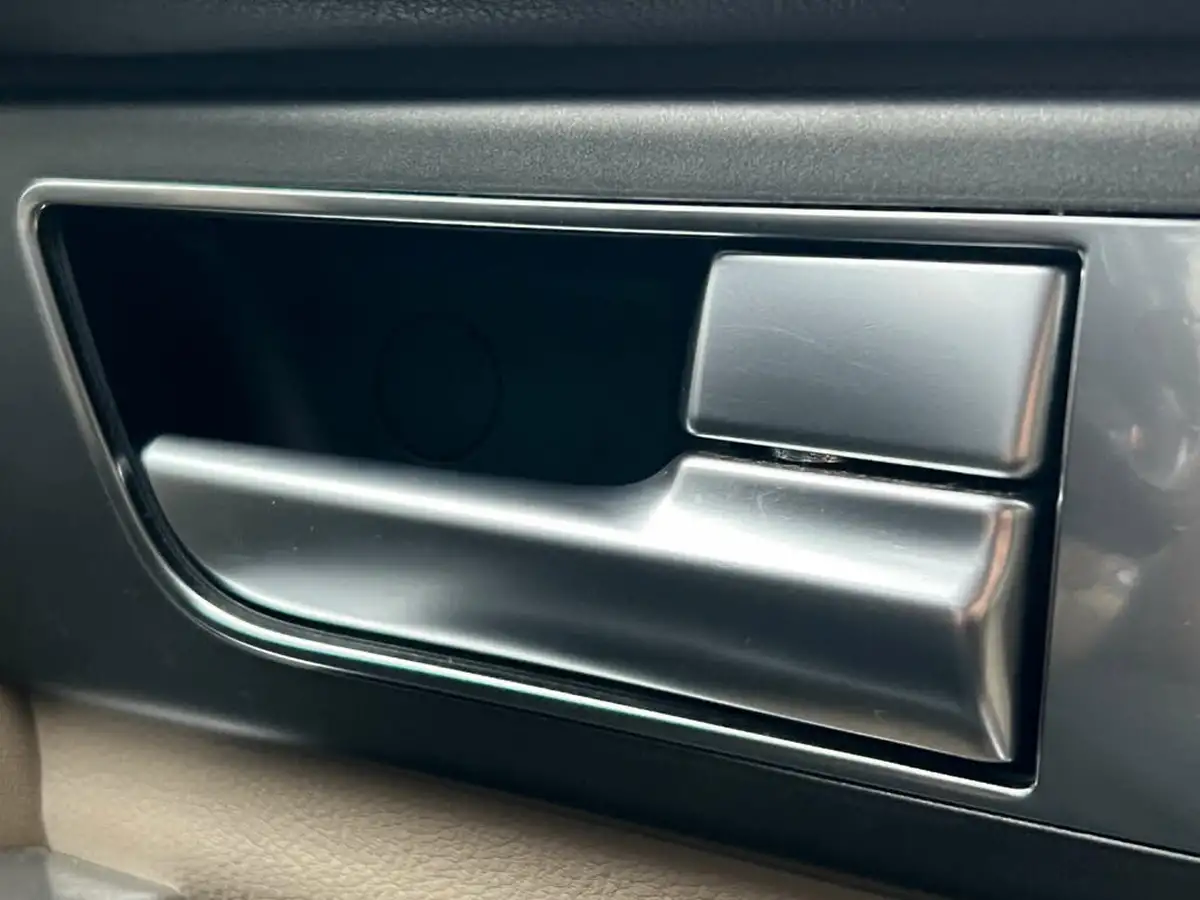 2015-land-rover-discovery-4-30td-se-tech-big-58