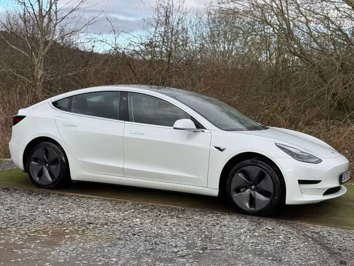 2020-tesla-model-3-e-standard-plus-big-4
