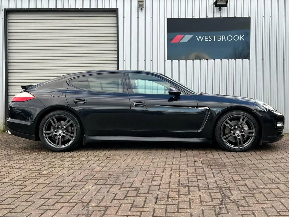 2012-porsche-panamera-30td-diesel-big-1