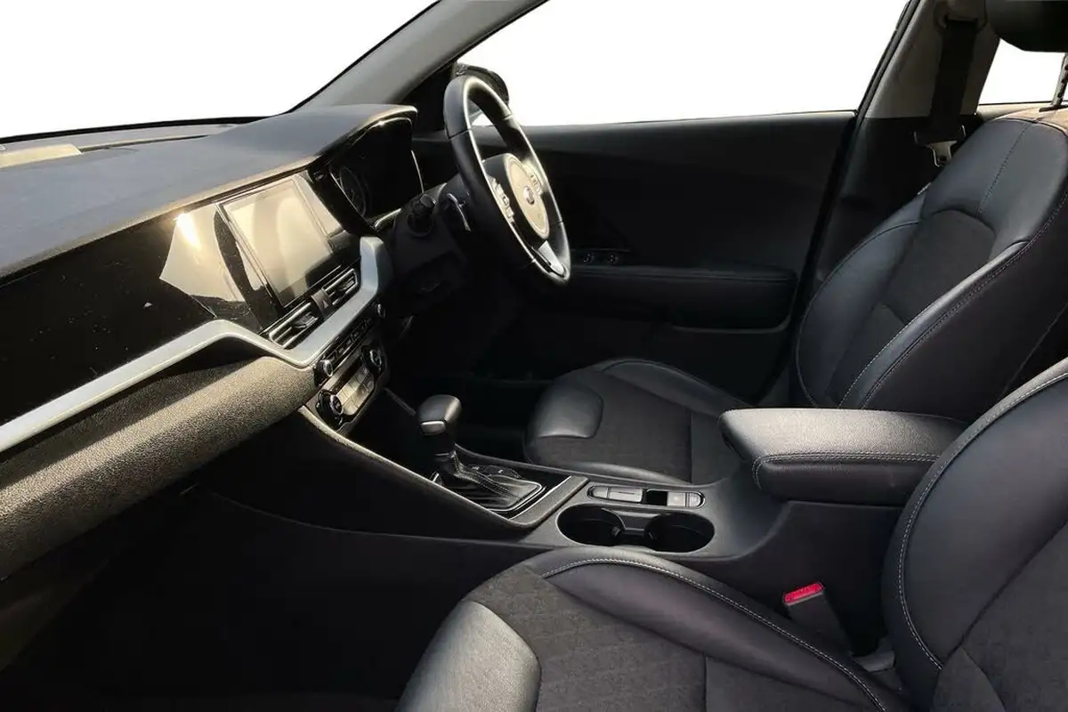 2021-kia-niro-16-gdi-phev-2-big-6