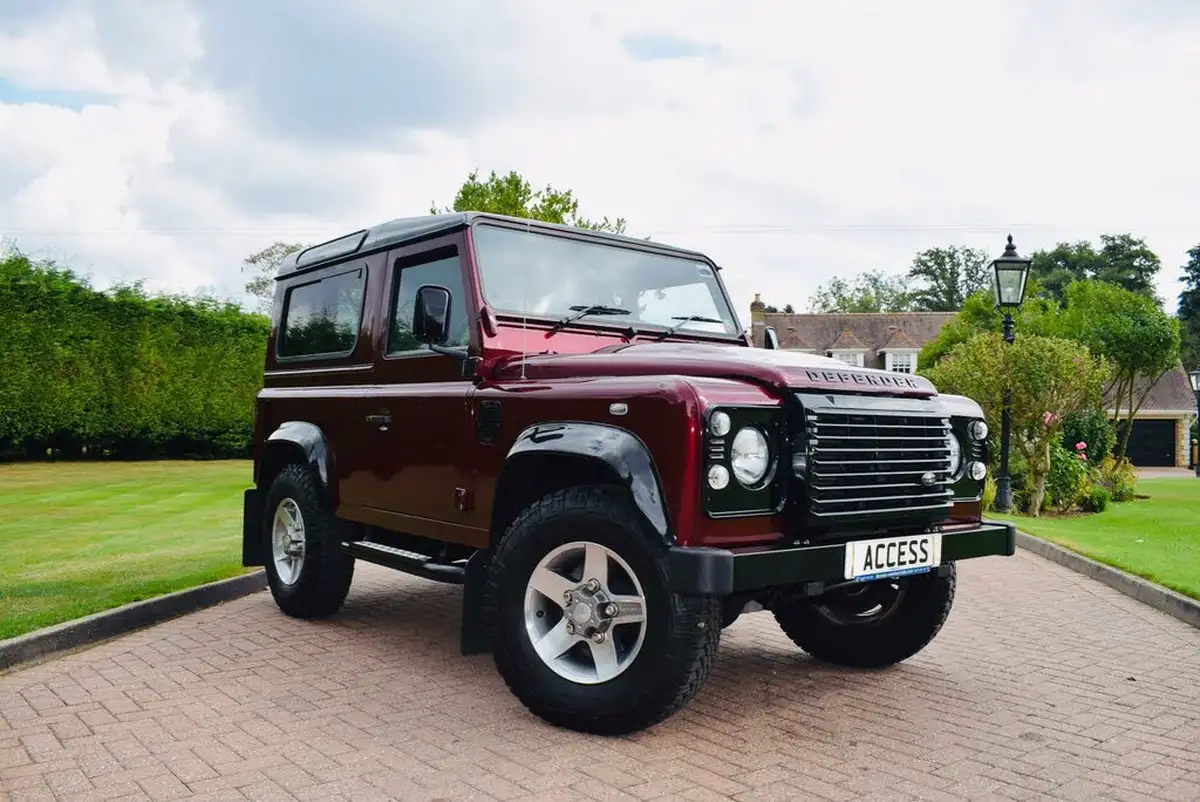 2016-land-rover-90-defender-22td-landmark-22l-d-122bhpeu5-90-big-4